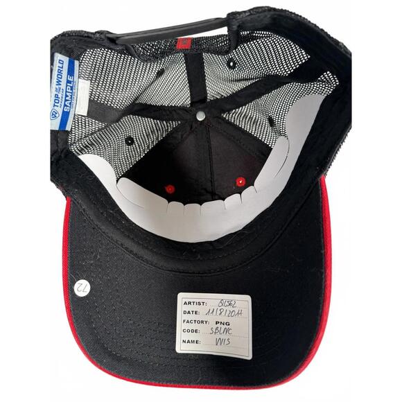 Wisconsin Badgers Red and Black Baseball Cap - Picture 5 of 6